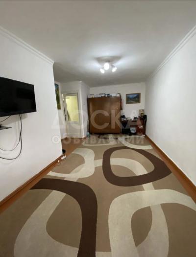 Продаю 1-комнатную квартиру, 36кв. м., этаж - 3/4, Пишпек.