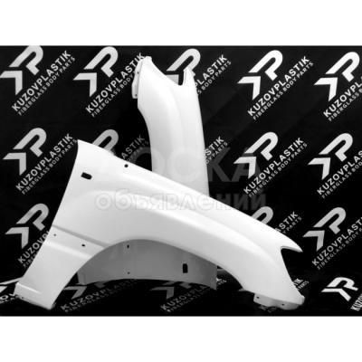 Крыло на Lexus LX 470 из стеклопластика.