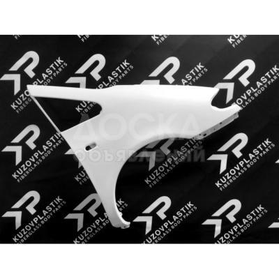 Крыло на Ford Galaxy из стеклопластика.