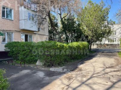 Продаю 2-комнатную квартиру, 44кв. м., этаж - 1/4, 9 мкр.