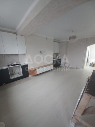 Продаю 1-комнатную квартиру, 49кв. м., этаж - 6/9, Аламедин 1.