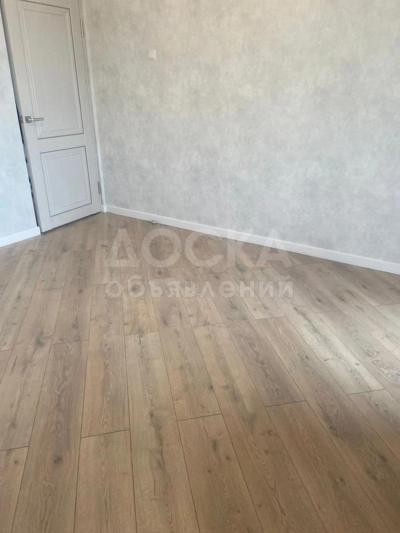 Продаю 2-комнатную квартиру, 57кв. м., этаж - 9/9, 10мкр.