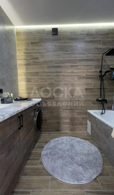 Продаю 3-комнатную квартиру, 107кв. м., этаж - 8/9, Джал .