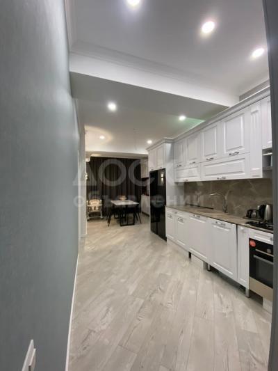 Продаю 2-комнатную квартиру, 60кв. м., этаж - 10/15, Турусбекова/Боконбаева.