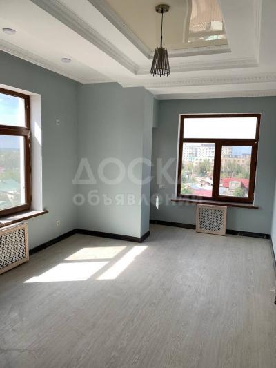 Продаю 2-комнатную квартиру, 65кв. м., этаж - 4/5, сухомлинова\шото рустовели.