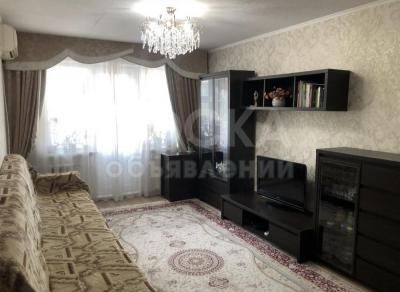 Продаю 3-комнатную квартиру, 58кв. м., этаж - 4/4, 7 мкр .