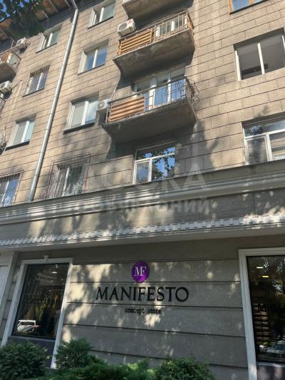 Продаю 3-комнатную квартиру, 68кв. м., этаж - 4/5, Золотой квадрат .