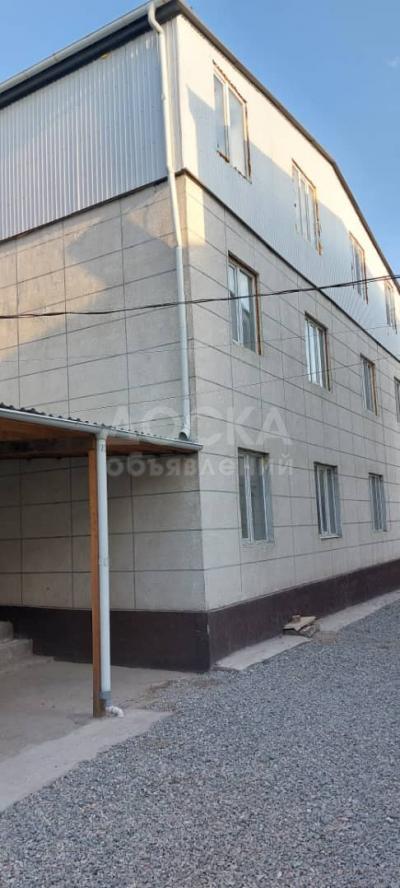 Продаю 5-комнатную квартиру, 118кв. м., этаж - 3/3, Кирком.