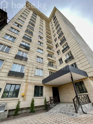 Продаю 1-комнатную квартиру, 37кв. м., этаж - 2/12, Бишкек, КНУ, Жумабек, 217а.