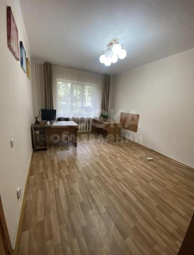 Продаю 2-комнатную квартиру, 50кв. м., этаж - 1/9, Восток-5.