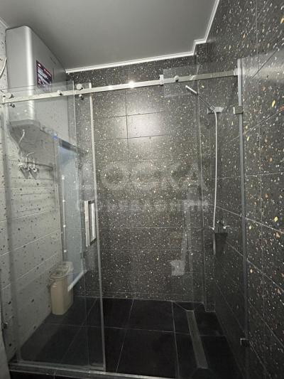 Продаю 1-комнатную квартиру, 45кв. м., этаж - 8/10, Чукова132/3 Сквер Тоголок Молдо.