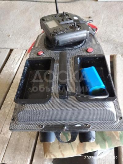 Продам карповый прикормочный кораблик.