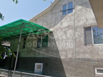 Продаю дом 6-ком. 163кв. м., этаж-1, 4-сот., стена кирпич, КОЛМО .