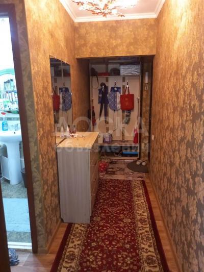 Продаю 1-комнатную квартиру, 32кв. м., этаж - 1/4, 6мкрн,дом 10.