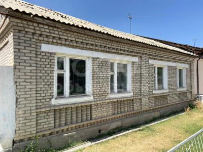 Продаю дом 5-ком. 170 кв.м. кв. м., этаж-1, 5-сот., стена кирпич, Кувасай, ул. Узбекистан, д.7.