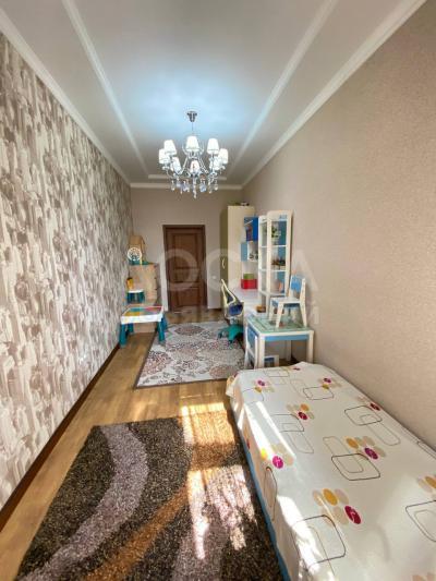 Продаю 4-комнатную квартиру, 157кв. м., этаж - 7/10, Магистраль/Тыналиева.