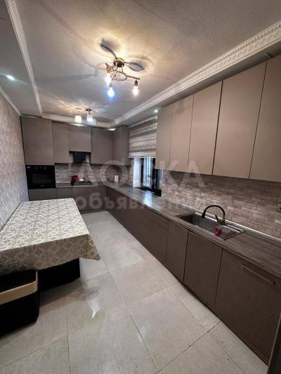 Продаю дом 4-ком. 98кв. м., этаж-1, 8-сот., стена кирпич, с Беш-Кунгой.