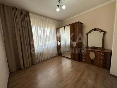 Продаю 3-комнатную квартиру, 63кв. м., этаж - 9/9, 5 мкр.