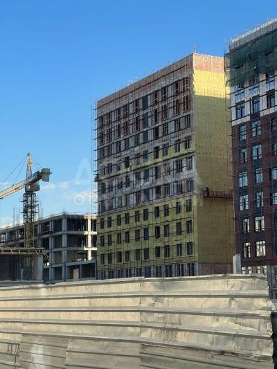 Продаю 3-комнатную квартиру, 101кв. м., этаж - 2/12, Асанбай.