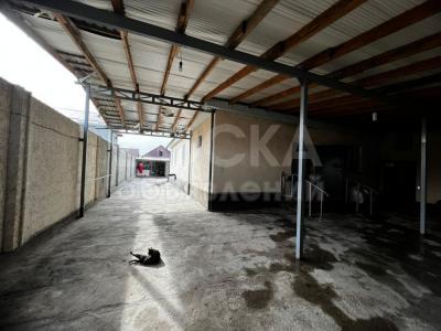 Продаю дом 4-ком. 156кв. м., этаж-1, 5,5-сот., стена кирпич, Ак ордо 1.