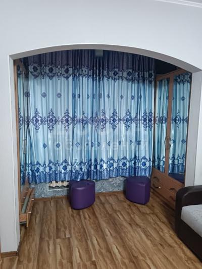 Продаю 1-комнатную квартиру, 45кв. м., этаж - 6/9, Салиева/ Осмонкулова .