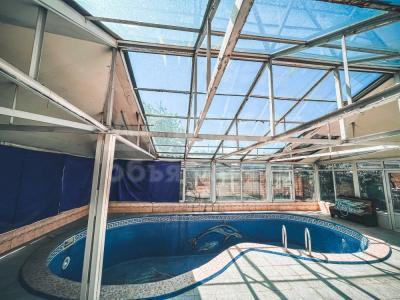 Продаю дом 7-ком. 200кв. м., этаж-2, 7-сот., стена кирпич, Рабочий городок .