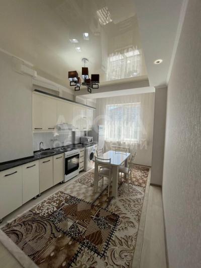 Продаю 1-комнатную квартиру, 45кв. м., этаж - 6/10, 12 мкр.