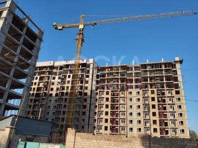 Продаю 1-комнатную квартиру, 30кв. м., этаж - 3/4, ошский рынок.