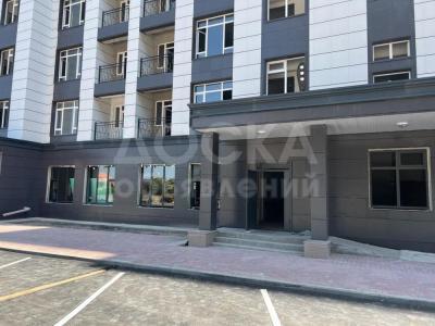 Продаю торговое помещение  124кв. м., Тыналиева 15.