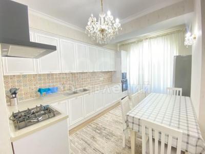 Продаю 3-комнатную квартиру, 104кв. м., этаж - 8/8, Сухебатор/ Магистраль.