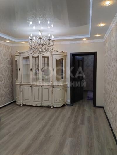 Продаю дом 5-ком. 211кв. м., этаж-2, 5-сот., стена кирпич, Ак ордо лущихина.