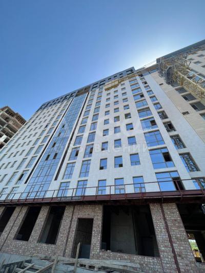 Продаю 3-комнатную квартиру, 129кв. м., этаж - 5/13, Магистраль/ Айтматова .