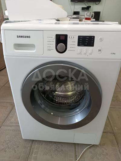 Продаю стиральную машину