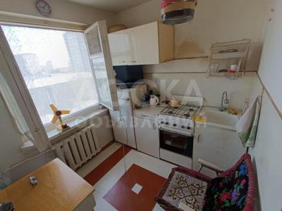 Продаю 1-комнатную квартиру, 35кв. м., этаж - 5/5, карпинка\фрунзе.