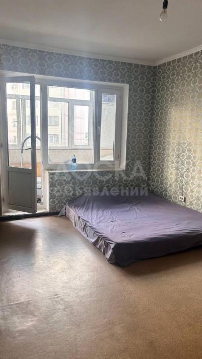 Продаю 1-комнатную квартиру, 35кв. м., этаж - 1/9, Кок-жар.