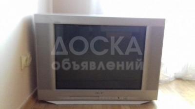 Телевизор "Sony". Диагональ экрана 70 см. Состояние отличное.