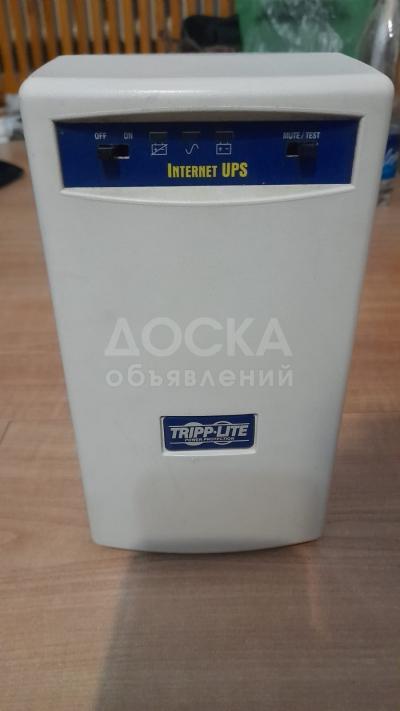 Источник бесперебойного питания (UPS) Tripp-Lite 500ВА 200Вт. Состояние отличное.