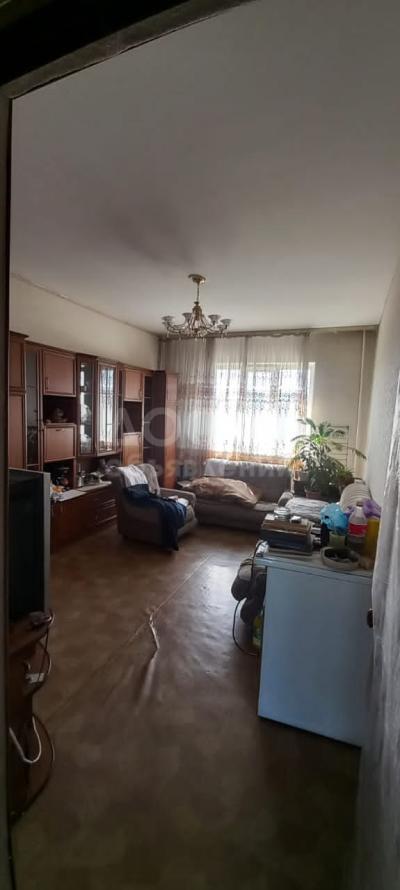 Продаю 2-комнатную квартиру, 54кв. м., этаж - 6/9, 7 мкр, по Ж. Пудовкина .