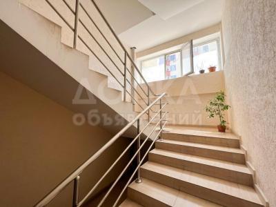 Продаю 3-комнатную квартиру, 96кв. м., этаж - 2/12, пр.Мира /Магистраль .