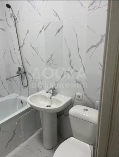 Продаю 1-комнатную квартиру, 52кв. м., этаж - 8/9, Алматинская/Горького.