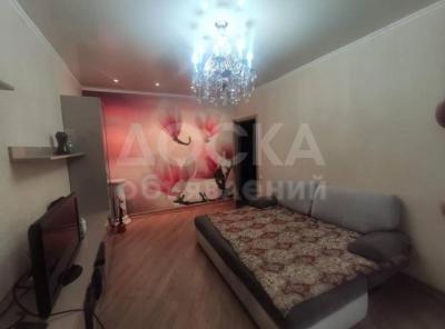 Продаю 3-комнатную квартиру, 56.6кв. м., этаж - 2/5, по Чуйкова/Тыныстанова - Советская.