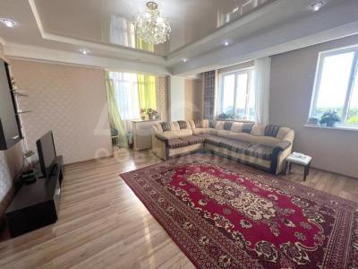 Продаю 3-комнатную квартиру, 129кв. м., этаж - 5/6, Старый аэропорт.