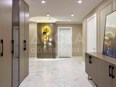 Продаю 4-комнатную квартиру, 160кв. м., этаж - 5/5, Асанбай.