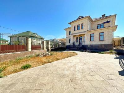 Продаю дом 6-ком. 580кв. м., этаж-2, 6-сот., стена кирпич, вип городок орто сай 2.