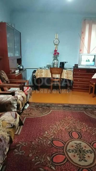 Продаю 2-комнатную квартиру, 42кв. м., этаж - 1/2, с. Аламудун.