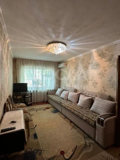 Продаю 3-комнатную квартиру, 52кв. м., этаж - 1/4, Мед академия.