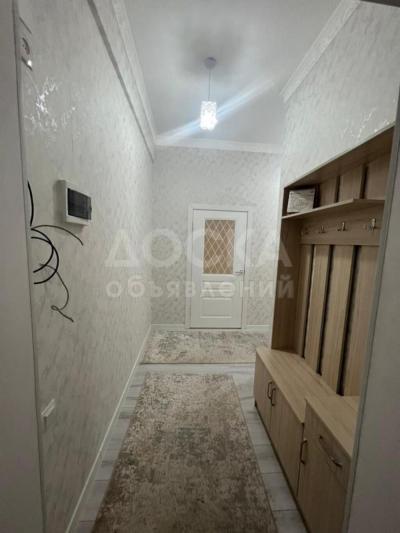 Продаю 1-комнатную квартиру, 45кв. м., этаж - 1/8, Аю Грант .