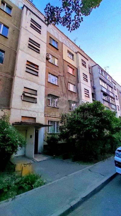 Продаю 3-комнатную квартиру, 62кв. м., этаж - 5/5, Пишпек.