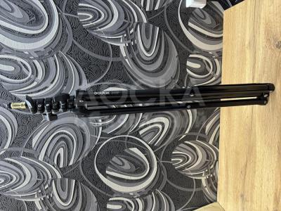 Стойка-тренога Godox 240F для фото/видеостудии