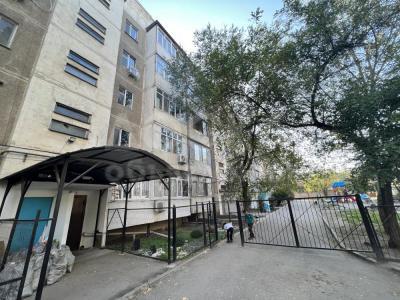 Продаю 2-комнатную квартиру, 49кв. м., этаж - 4/5, Аламедин 1 .